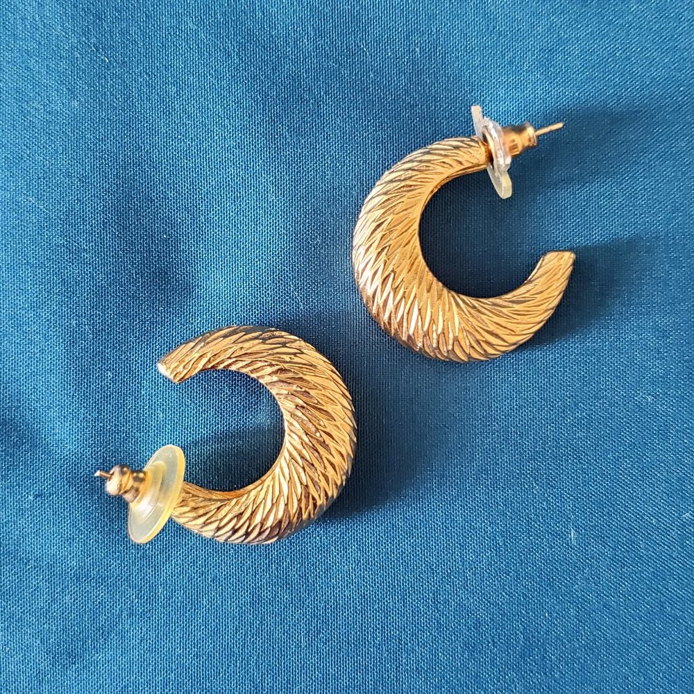 Authentic Vintage Chr. Dior Demi Hoop Crescent Gold Plated Pierced Earrings